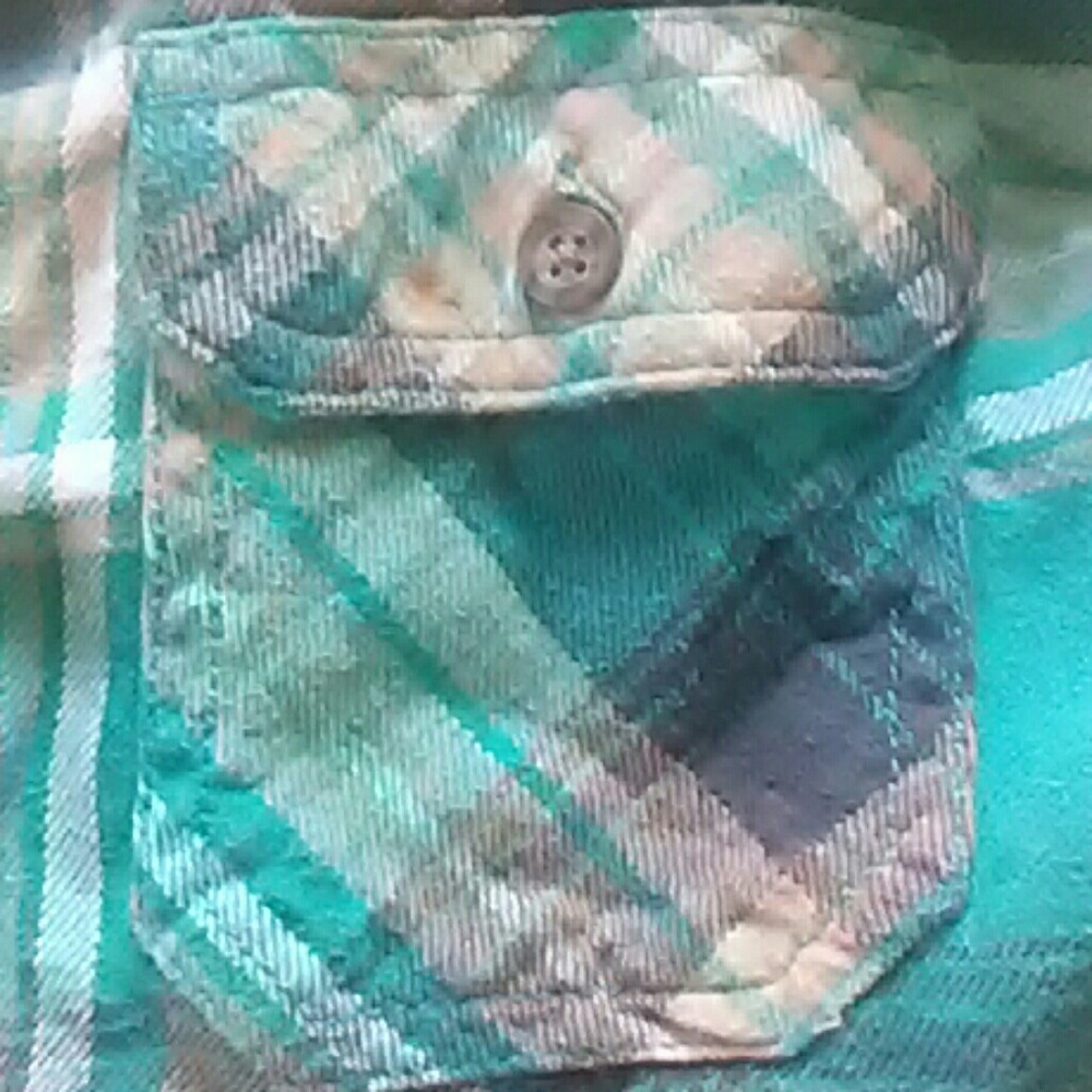 Button up top - Picture 3 of 3